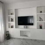 House Canis * Žuljana