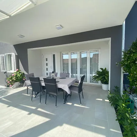 Casa de Férias House Canis