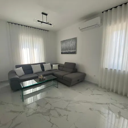 Tatil Evi House Canis Žuljana